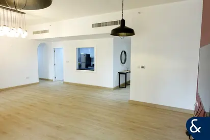 Low Floor | Maids Room | Upgraded throughout