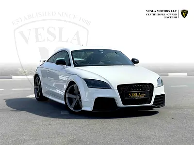 Audi TT RS GCC / QUATTRO + 360HP + CRUISE CONTROL + LEATHER INTERIOR + PREMIUM SOUND SYSTEM