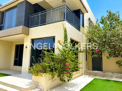 Rare Corner Unit | Green Belt | Premium