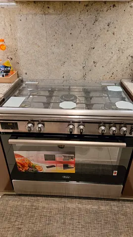 Stainless Steel 5-Burner Gas Cooker with Oven - Good Condition