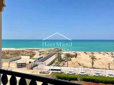 Beautifully Upgraded - Sea and Pool Views -
