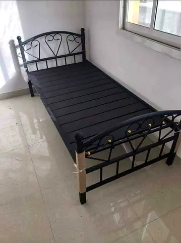 Single metal bed frame with slatted base – Brand New