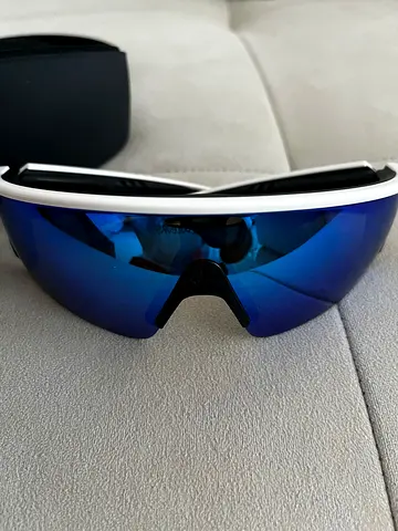 Oakley Meta Sunglasses with Hard Case