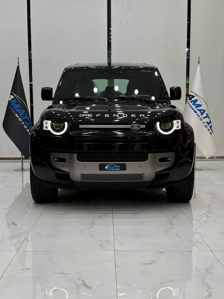 Land Rover Defender 2025 — photo 1 of 19