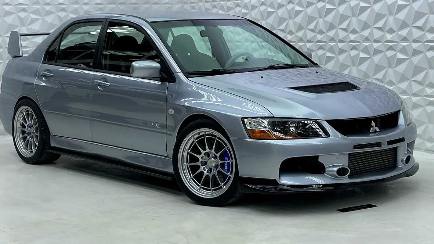 Mitsubishi Lancer Evolution 2005 — photo 1 of 3