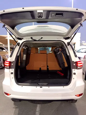 2019 Toyota FORTUNER 照片 9