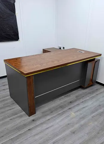 Modern L-shaped Executive Office Desk with Wooden Top