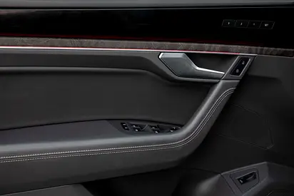 صورة 13 لـ 2020 Volkswagen TOUAREG