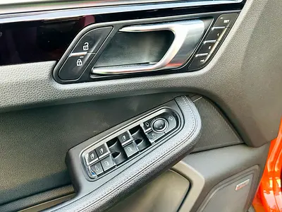 2022 Porsche MACAN — миниатюра 8