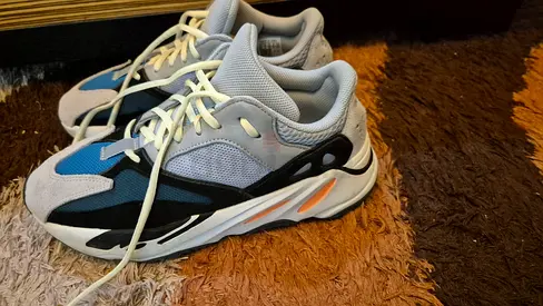 Adidas Yeezy waverunner US8.5