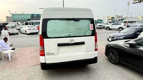 2020 Toyota HIACE — фото 6