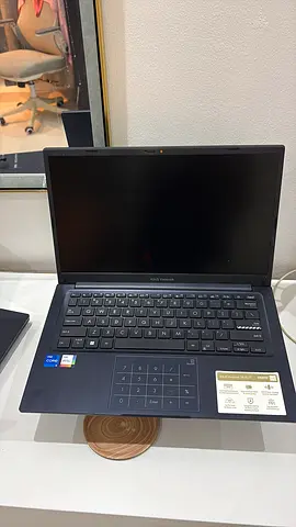 Asus VivoBook 14 inch Laptop - Excellent Condition