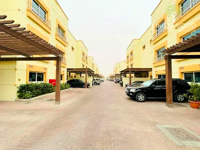 Spacious 5BR En-Suite Villa with Private Backyard