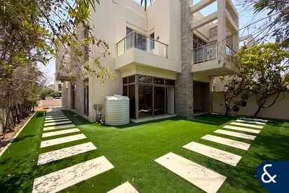 4 Bed | Single Row | Corner Plot | Burj View