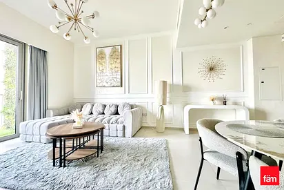 Vacant|Fully FURNISHED|Upgraded|LUXURIOUS