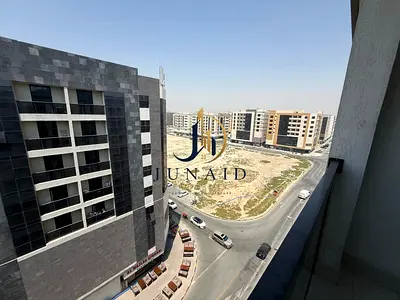 with jim pool parking ready to move flat 2nd shifting in muwaileh cummercial new muwaileh clise to safari mall