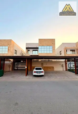 5 غرف نوم ماستر مساحة الأرض: 3014 قدم مربع تصميم واسع ومريح موقع هادئ وقريب من الخدمات
