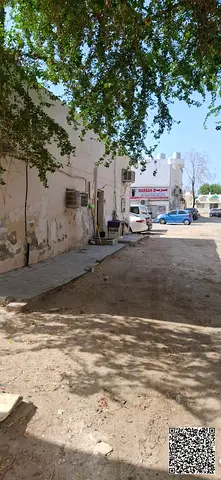 فرصة استثمارية ممتازة في عجمان للبيع بيت قديم للهدم في منطقة ليوارة 1