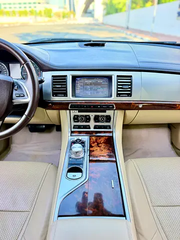 2012 Jaguar XF 照片 17