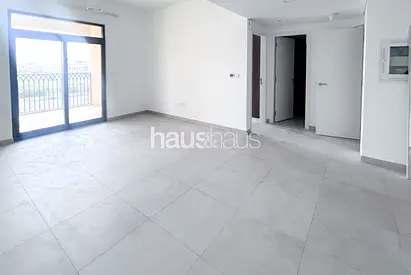 Great Skyline Views |Bright + Spacious| Negotiable