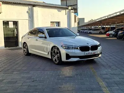 AED 1824/month | 2022 BMW 5-Series 520i | GCC Specs | Ref#490229