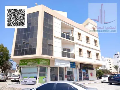 مبني سكني تجاري للبيع بسعر و دخل ممتاز - موقع زاويه 3 شوارع - تملك حر