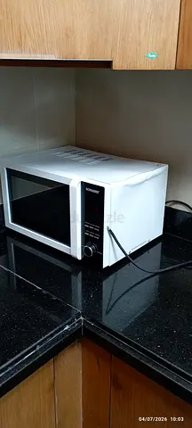 Used Samsung Countertop Microwave - Clean, Working Condition