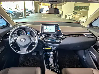 صورة 9 لـ 2023 Toyota C-HR