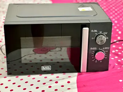 Microwave Blackdecker 20l