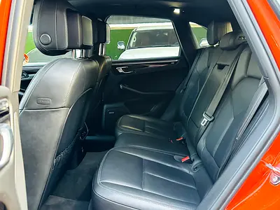 2022 Porsche MACAN — миниатюра 10