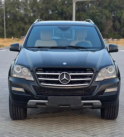 MERCEDES BENZ ML500 MODEL 2011 GCC CAR PERFECT CONDITION INSIDE AND OUTSIDE FULL OPTION