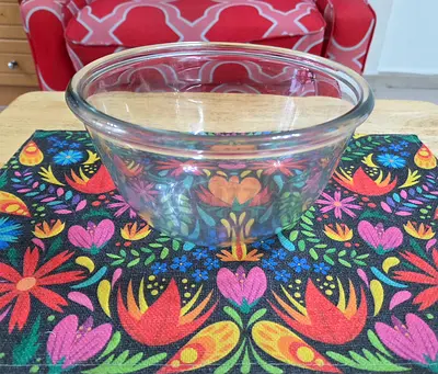Serving Glass Bowl 🥣 (Microwave Safe )
