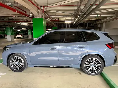 2024 BMW IX1 照片 9