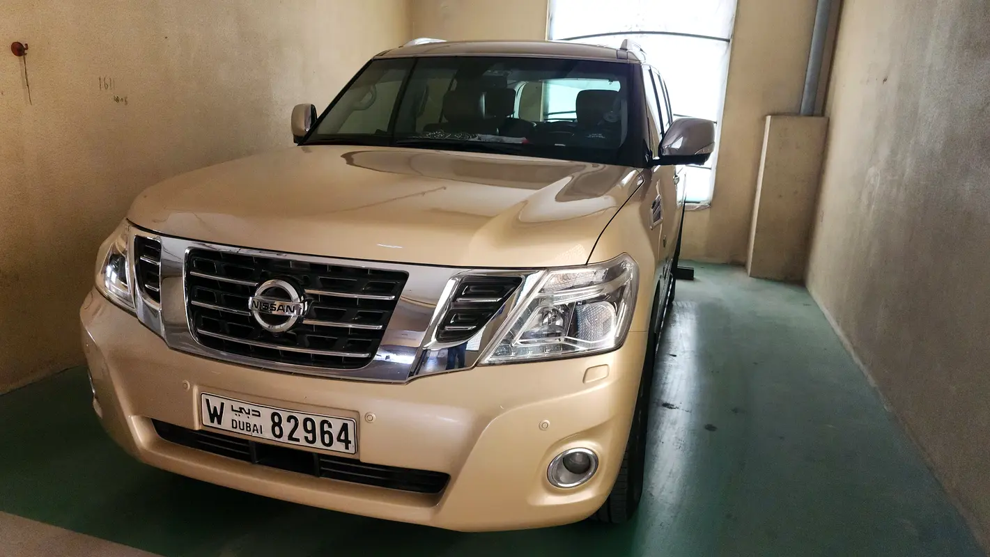 Nissan Patrol 2014 — photo 1 of 15