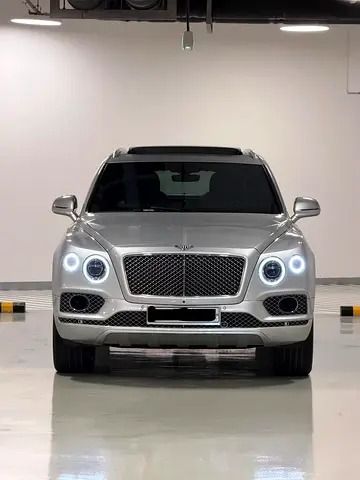 Bentley Bentayga (2018) W12 Mulliner. This GCC