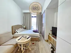 Ultra modern/luxurious/with 5 star amenities free