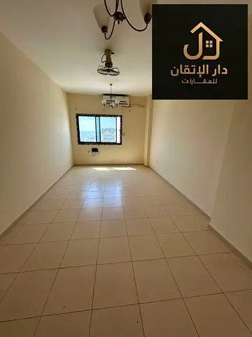Golden opportunity for rent: 1 Bedroom & Hall apartment in Al Buhtaina area. Excellent price. Prime location.
