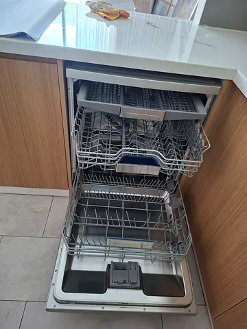 Siemens iq500 model  dishwasher same like a new condition