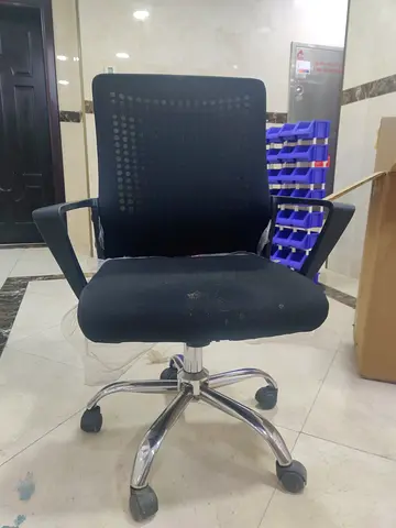 Office chair with adjustable base and wheels