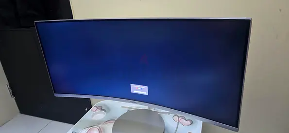 Samsung QLED Curved monitor