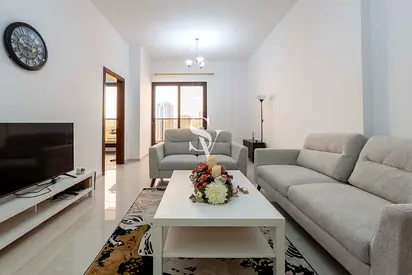 Spacious | Mid Floor | Furnished | Close to Exit