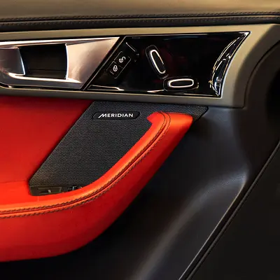 2014 Jaguar F-TYPE — фото 13