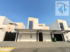 4-bedroom villa for rent with a roof terrace and built-in closets.