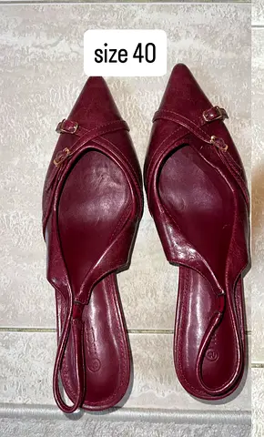 Maroon pointed slingback heels size 40 - gently used