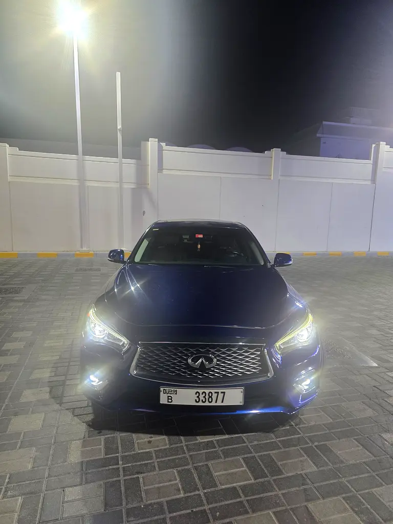 Infiniti Q50 2019 — photo 1 of 8