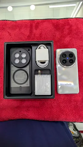 Vivo x200 pro 16-512 GB, Neat and clean condition CHINESE VERSION.all over the uae COD AVAILABLE.