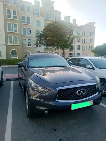 Infiniti FX35 Luxury 2010 GCC Specs - Well Maintained