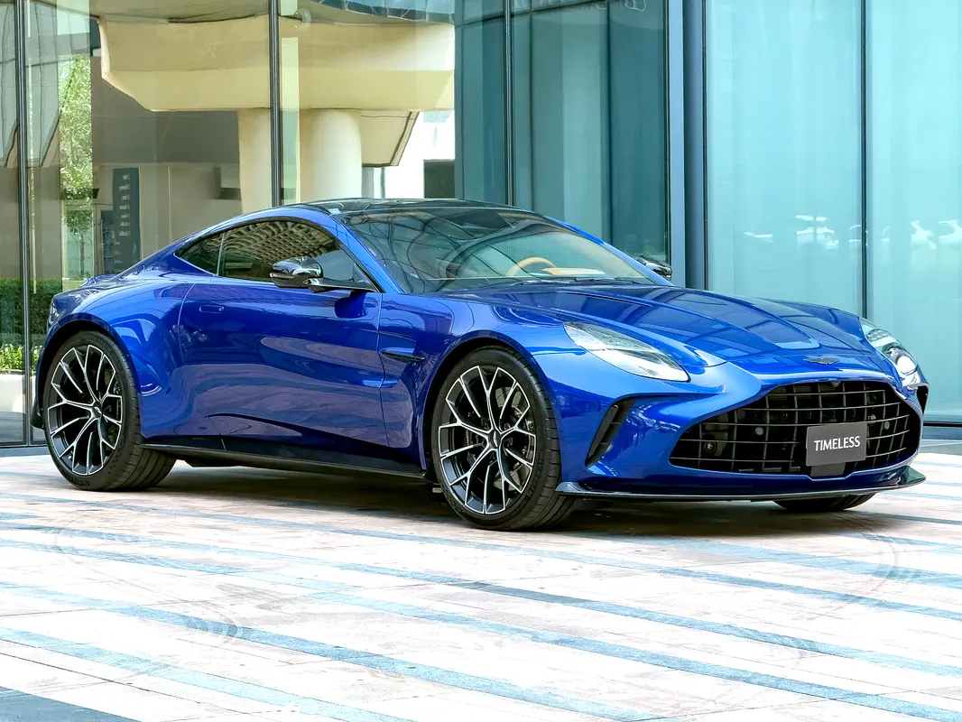 Aston Martin Vantage 2025 — photo 1 of 19