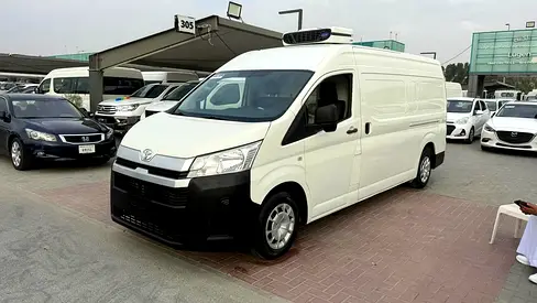 2020 Toyota HIACE — фото 3