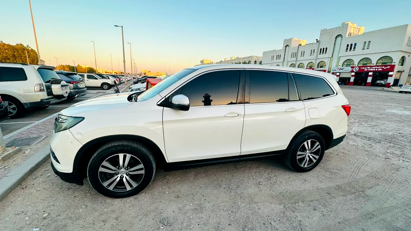 Honda Pilot 2018 — photo 1 of 7